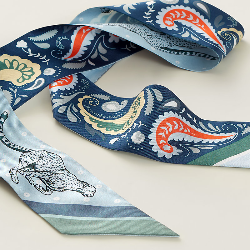 Guepards Bandana Twilly | Hermès USA Guepards Bandana Twilly | Hermès USA